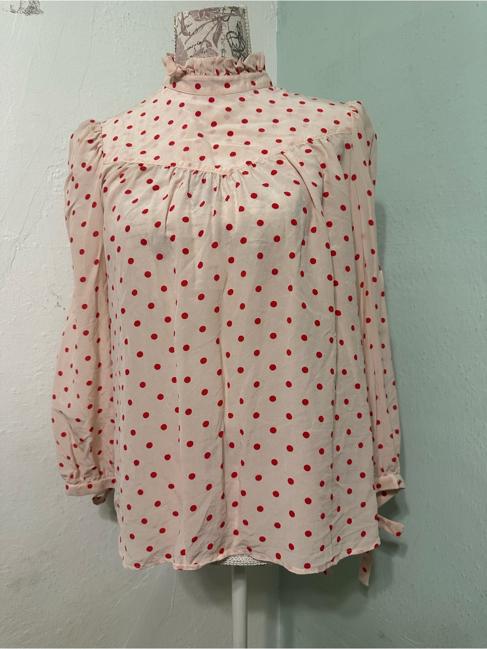 G The Goop Cream Polka Dot Long-Sleeve Blouse Red Dots size 4 silk mock neck